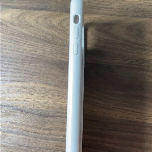 Apple white iPhone XS Max case - Picture 4 of 4